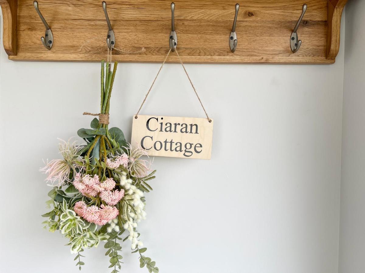 Ciaran Cottage Fearnan Esterno foto